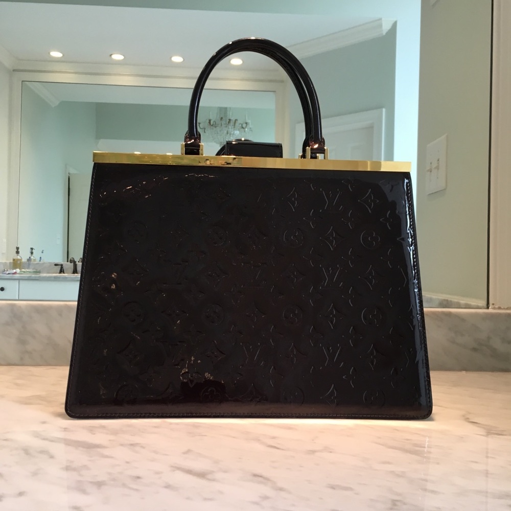 Louis Vuitton Amarante monogram Vernis Deesse bag